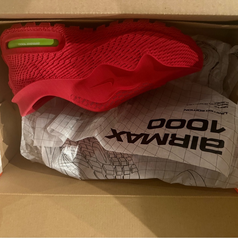 Nike Men's Red Air Max 1000 Sneakers